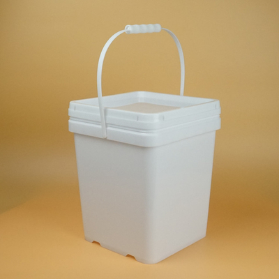 Thùng Nhựa Vuông Chất Liệu PP Có Nắp Trọng Lượng 1.2 Kg
