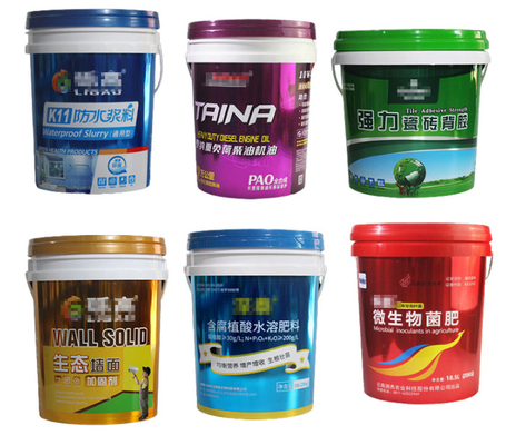 Nắm vào nắp thùng nhựa với tay cầm để bảo vệ dịch hại và tia UV