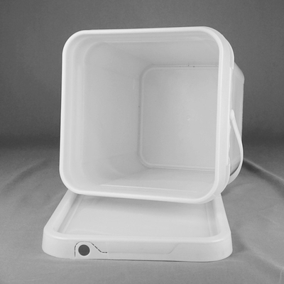 Thùng nhựa vuông 1,2 Kg dùng để sơn màu trắng hoặc màu khác