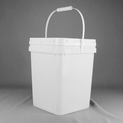 Chất hóa học chống lại bình nhựa hình vuông màu trắng với tay cầm và nắp