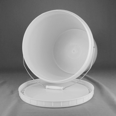 Thùng đóng gói bằng nhựa cao su 30L có nắp và tay cầm